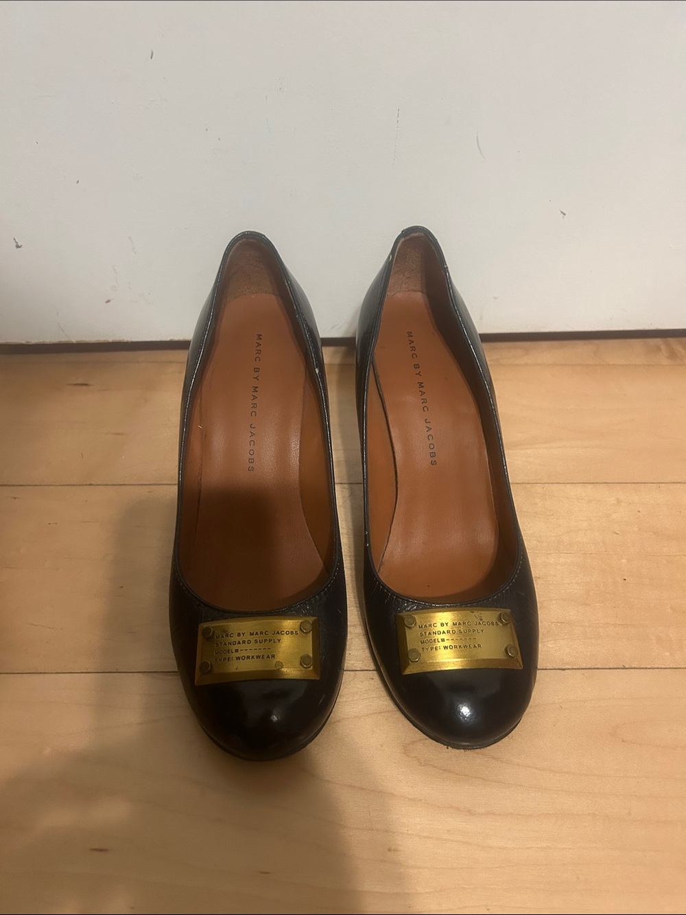 Marc by Marc Jacobs Dark Navy Patent Leather Pumps with Gold Logo Plaque